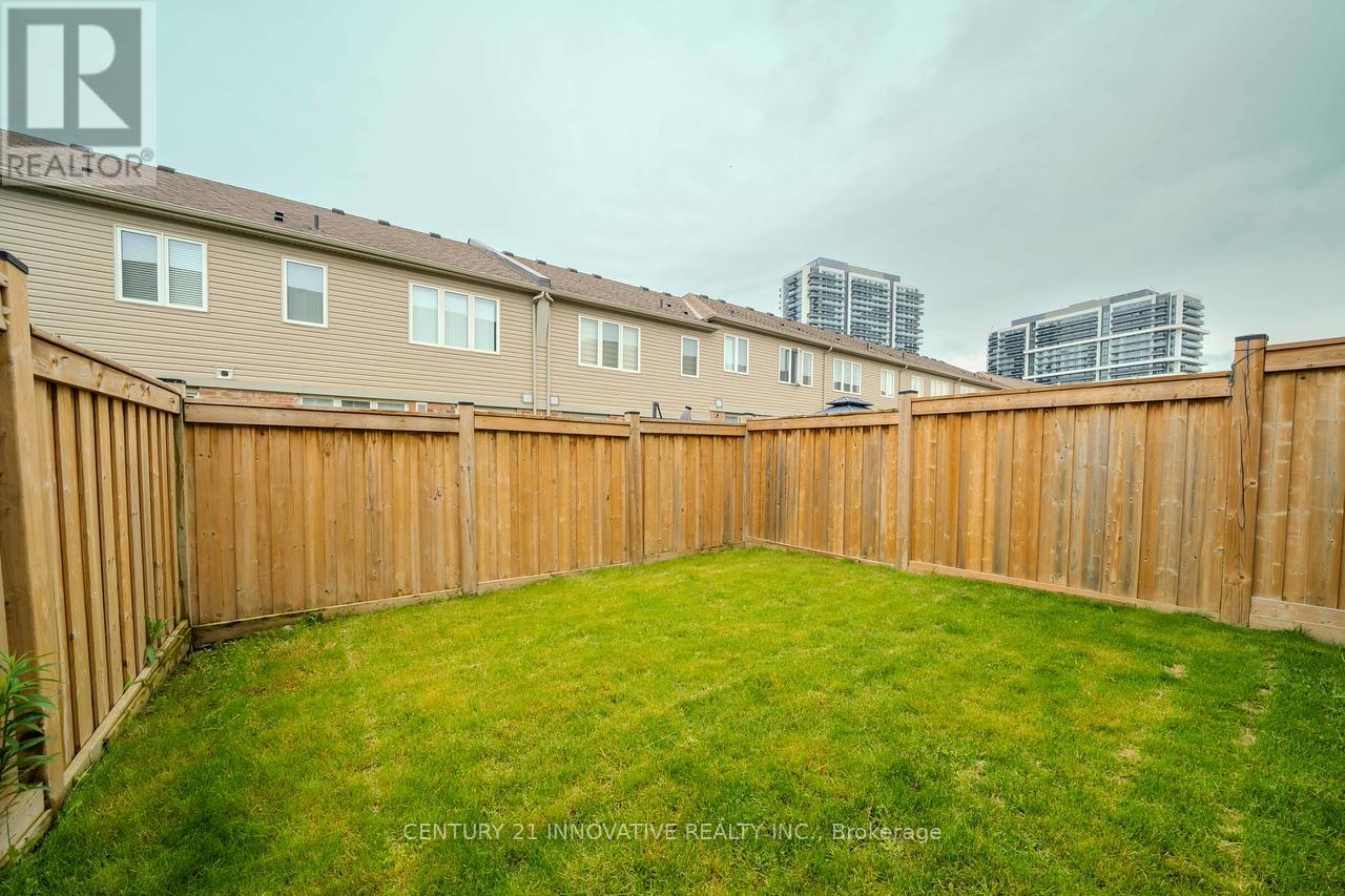 2462 Steeplechase Street, Oshawa, Ontario  L1L 0J6 - Photo 3 - E12069949