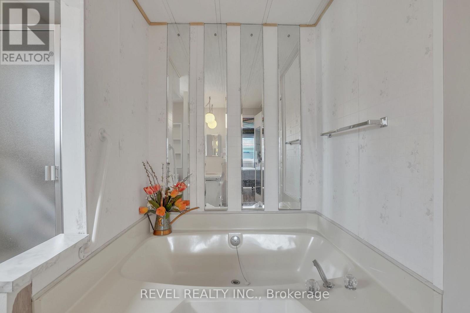 3 Tamarack Drive, Oro-Medonte, Ontario  L0L 1T0 - Photo 31 - S12135245