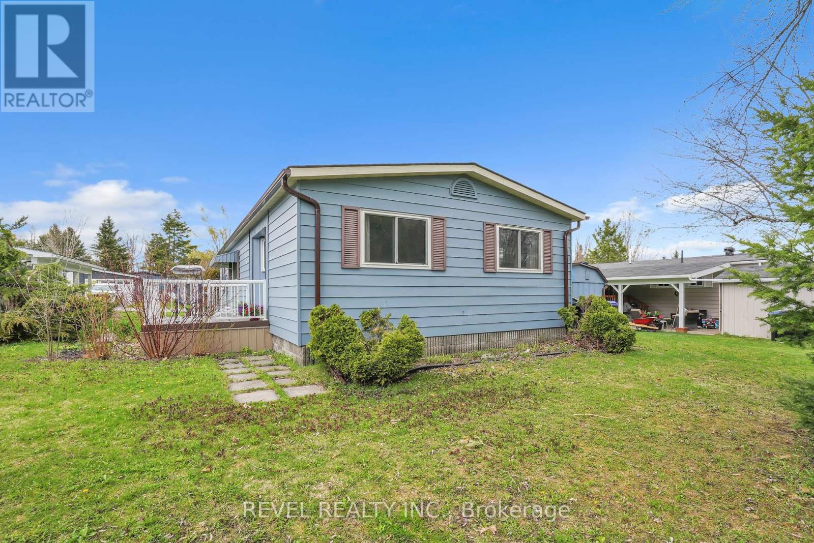 3 Tamarack Drive, Oro-Medonte, Ontario  L0L 1T0 - Photo 6 - S12135245