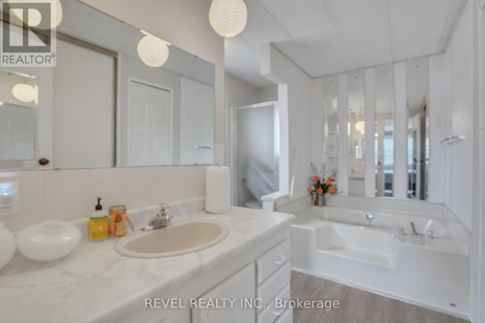 3 Tamarack Drive, Oro-Medonte, Ontario  L0L 1T0 - Photo 29 - S12135245
