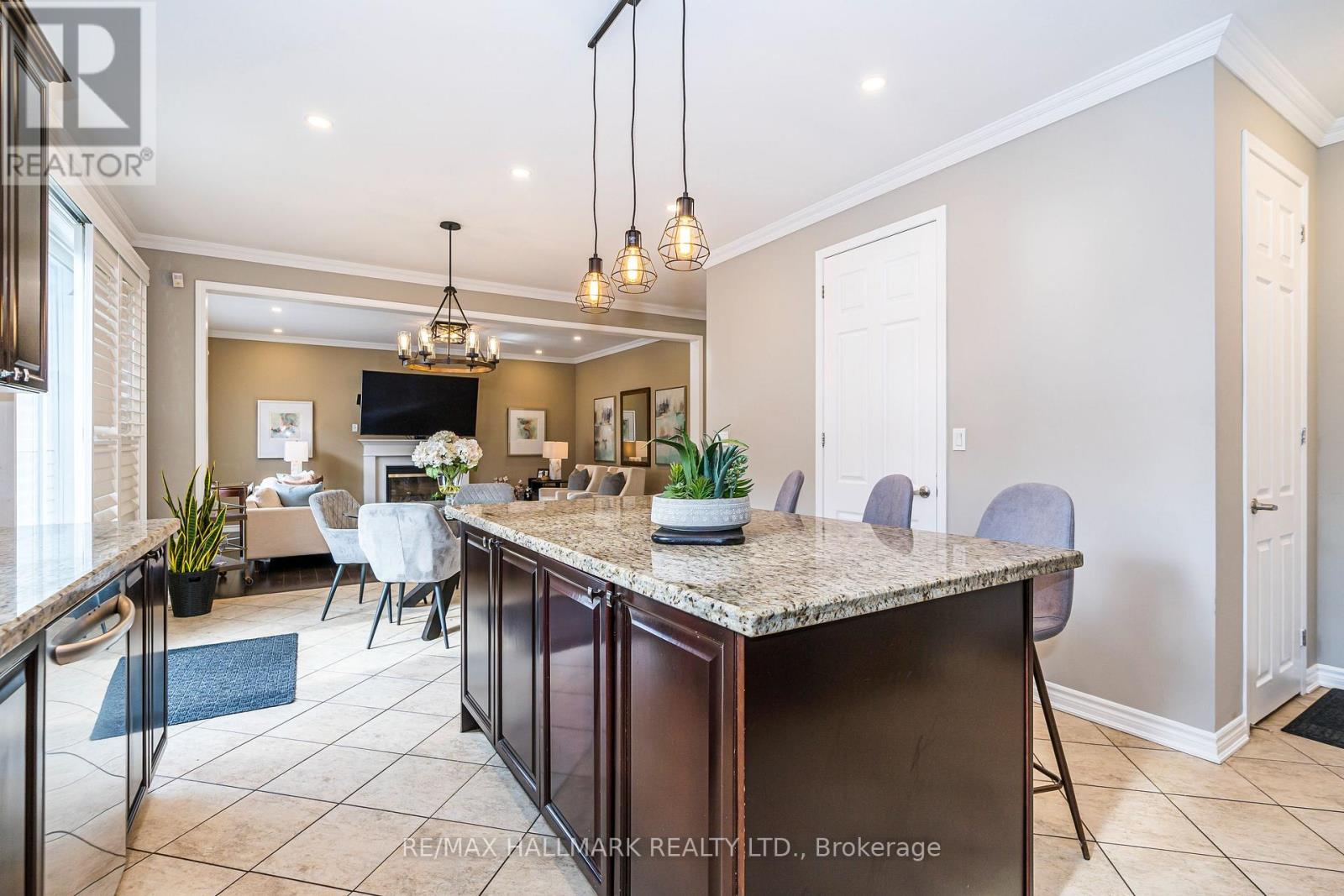 765 Boughton Crescent, Milton, Ontario  L9T 0E3 - Photo 15 - W12205214