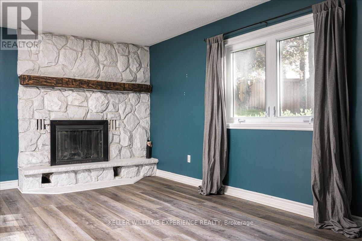 211 Foster Drive, Barrie, Ontario  L4N 3X9 - Photo 22 - S12011264