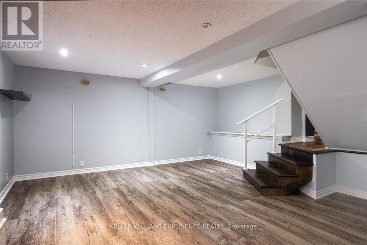 211 Foster Drive, Barrie, Ontario  L4N 3X9 - Photo 38 - S12011264