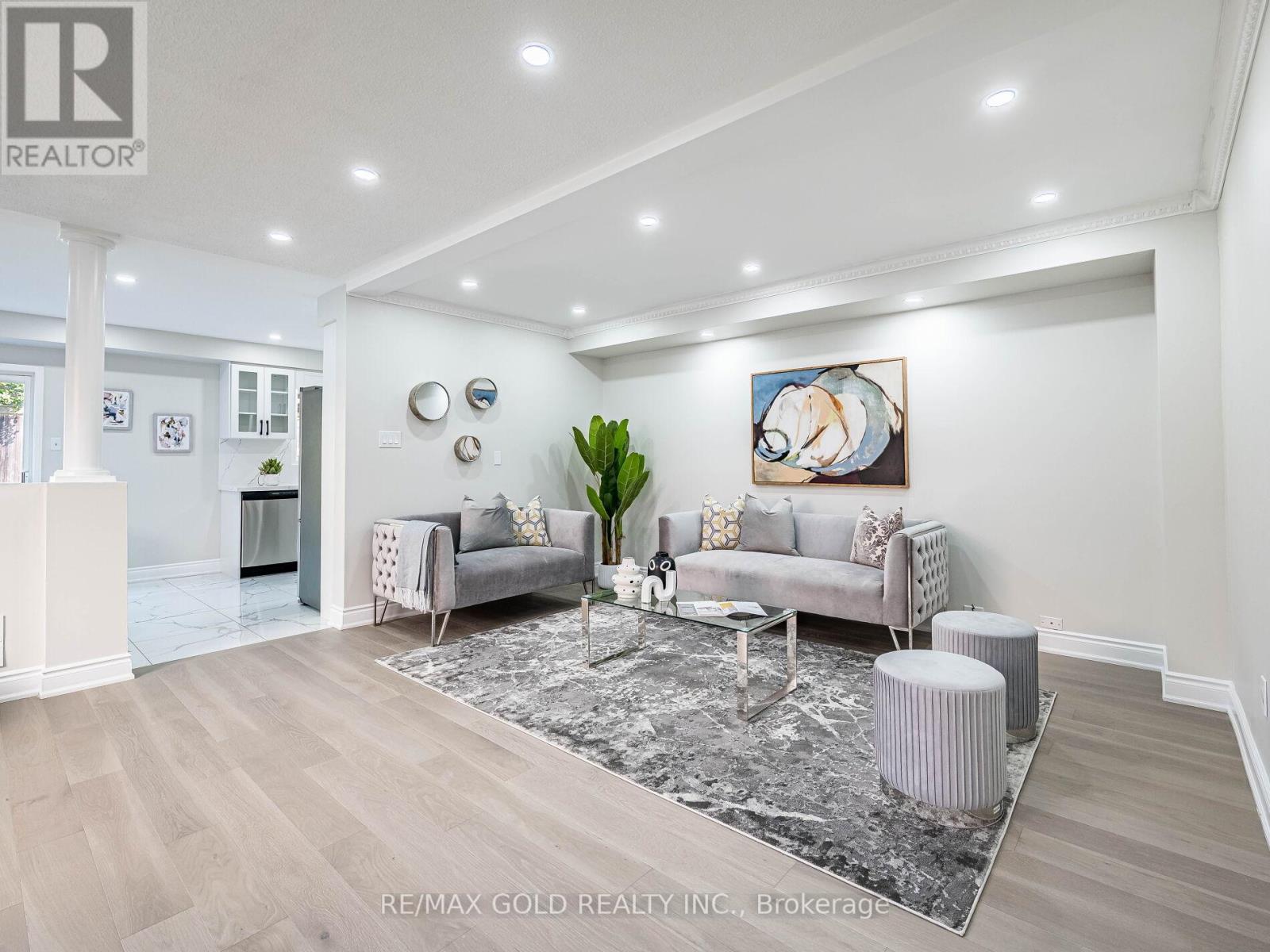 105 Woodhaven Drive, Brampton, Ontario  L7A 1Y4 - Photo 6 - W12204306