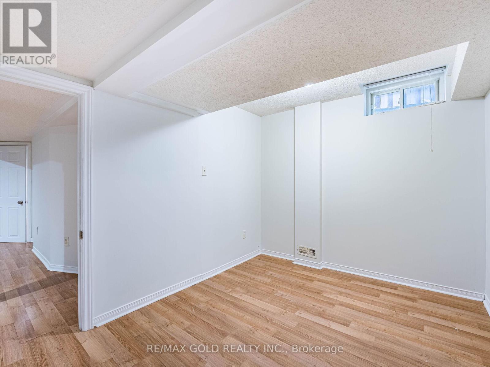 105 Woodhaven Drive, Brampton, Ontario  L7A 1Y4 - Photo 32 - W12204306