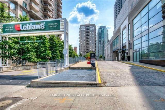 909 - 33 Empress Avenue, Toronto, Ontario  M2N 6Y7 - Photo 18 - C12205222