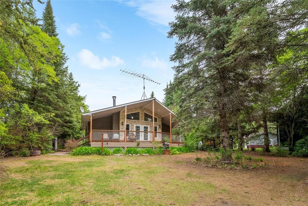 41 Lee Side Drive, Lac Du Bonnet Rm, Manitoba  R0E 1A0 - Photo 1 - 202513508