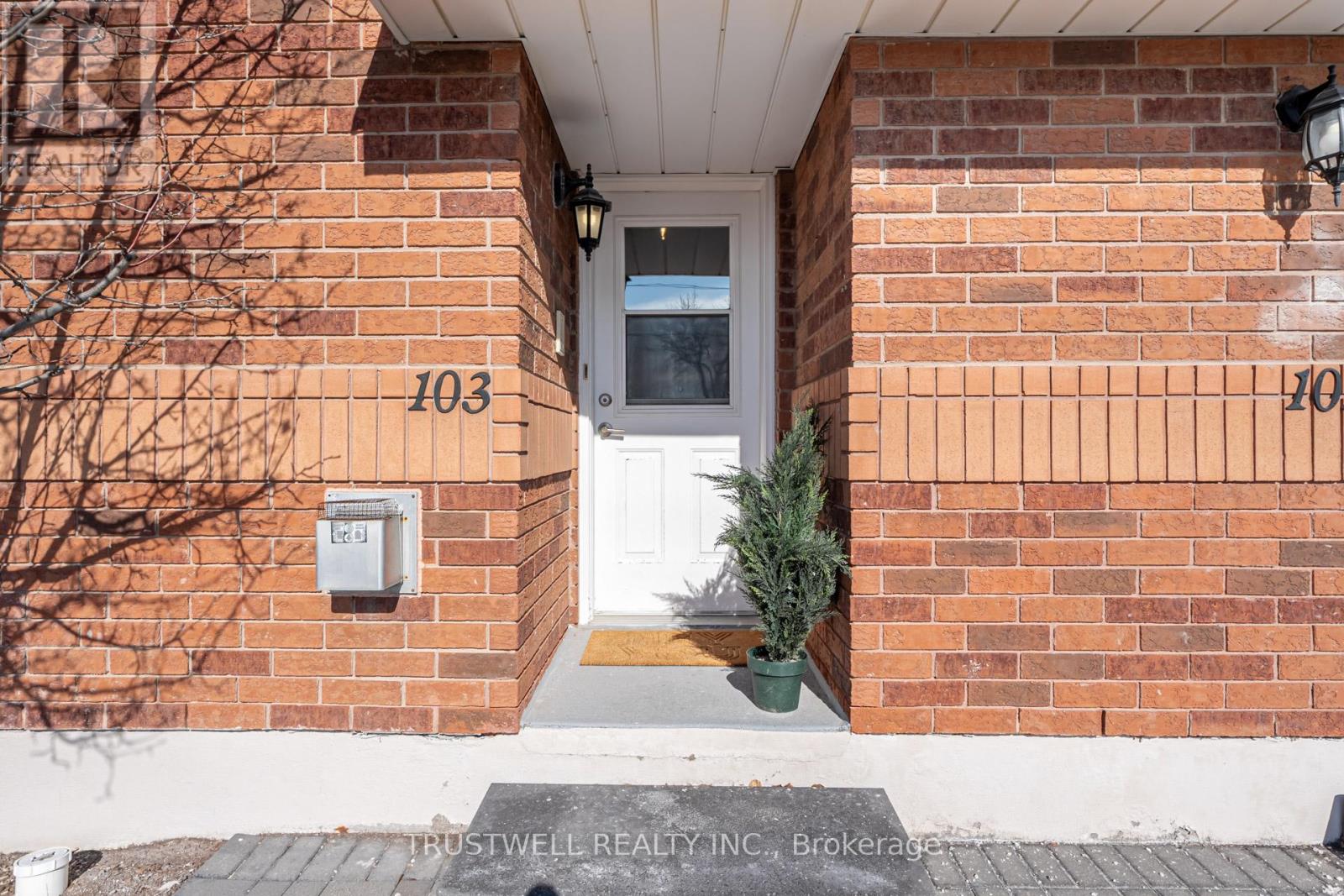 103 - 12455 Ninth Line, Whitchurch-Stouffville, Ontario  L4A 1J3 - Photo 2 - N12205238
