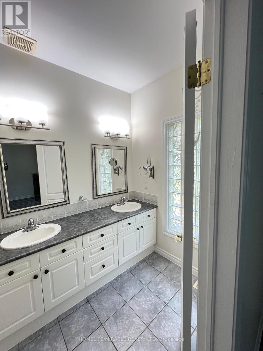Upper - 30 Dove Crescent, Barrie, Ontario  L4N 7Z3 - Photo 14 - S12205230