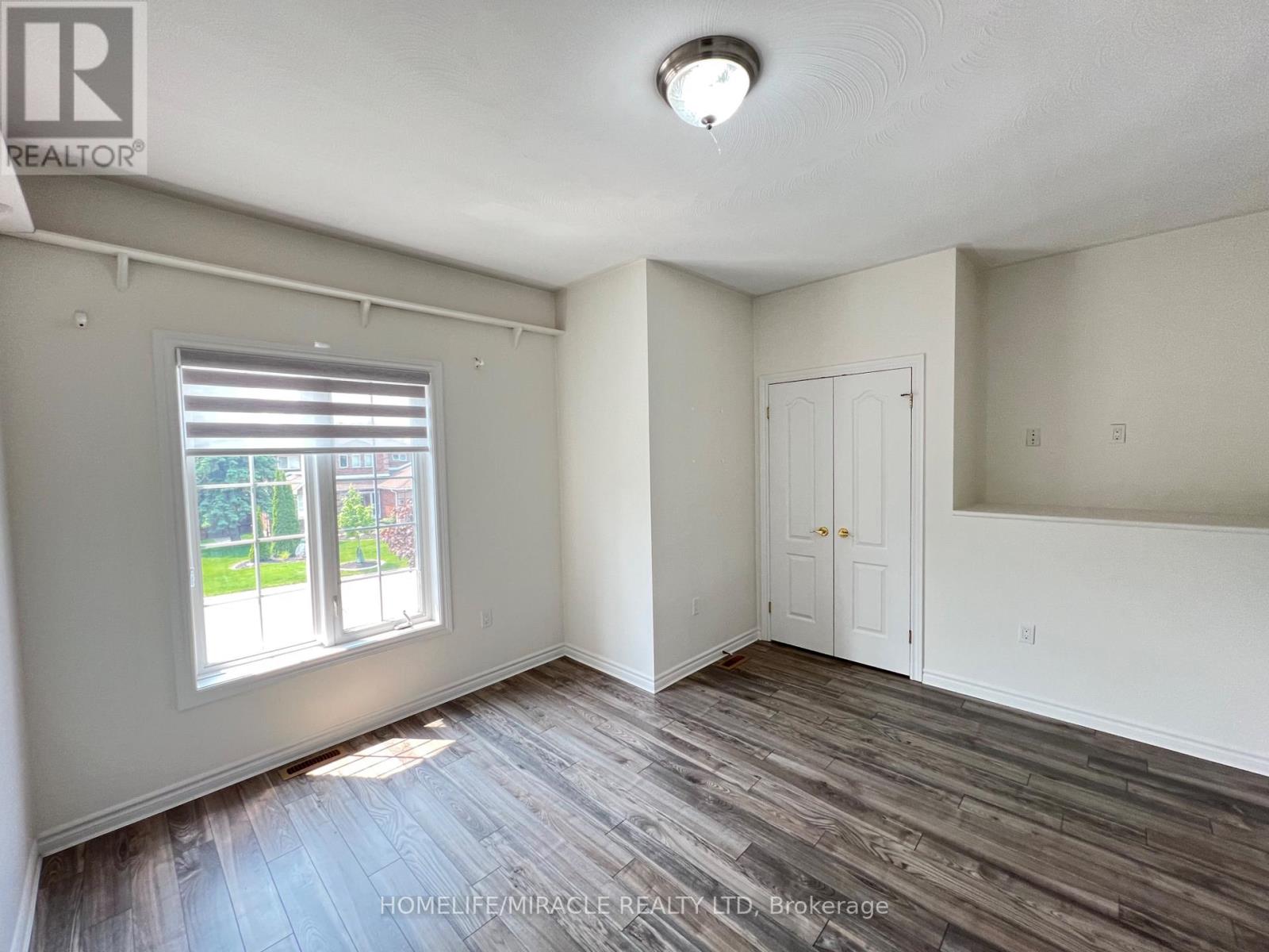 Upper - 30 Dove Crescent, Barrie, Ontario  L4N 7Z3 - Photo 17 - S12205230