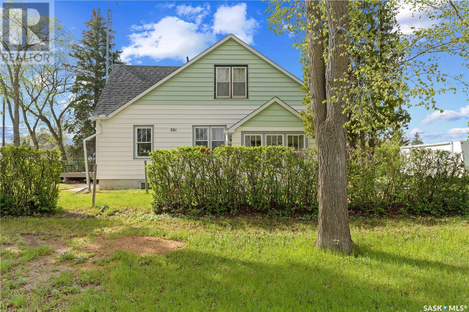 201 Blackstock Street, Strasbourg, Saskatchewan  S0G 4V0 - Photo 2 - SK993929