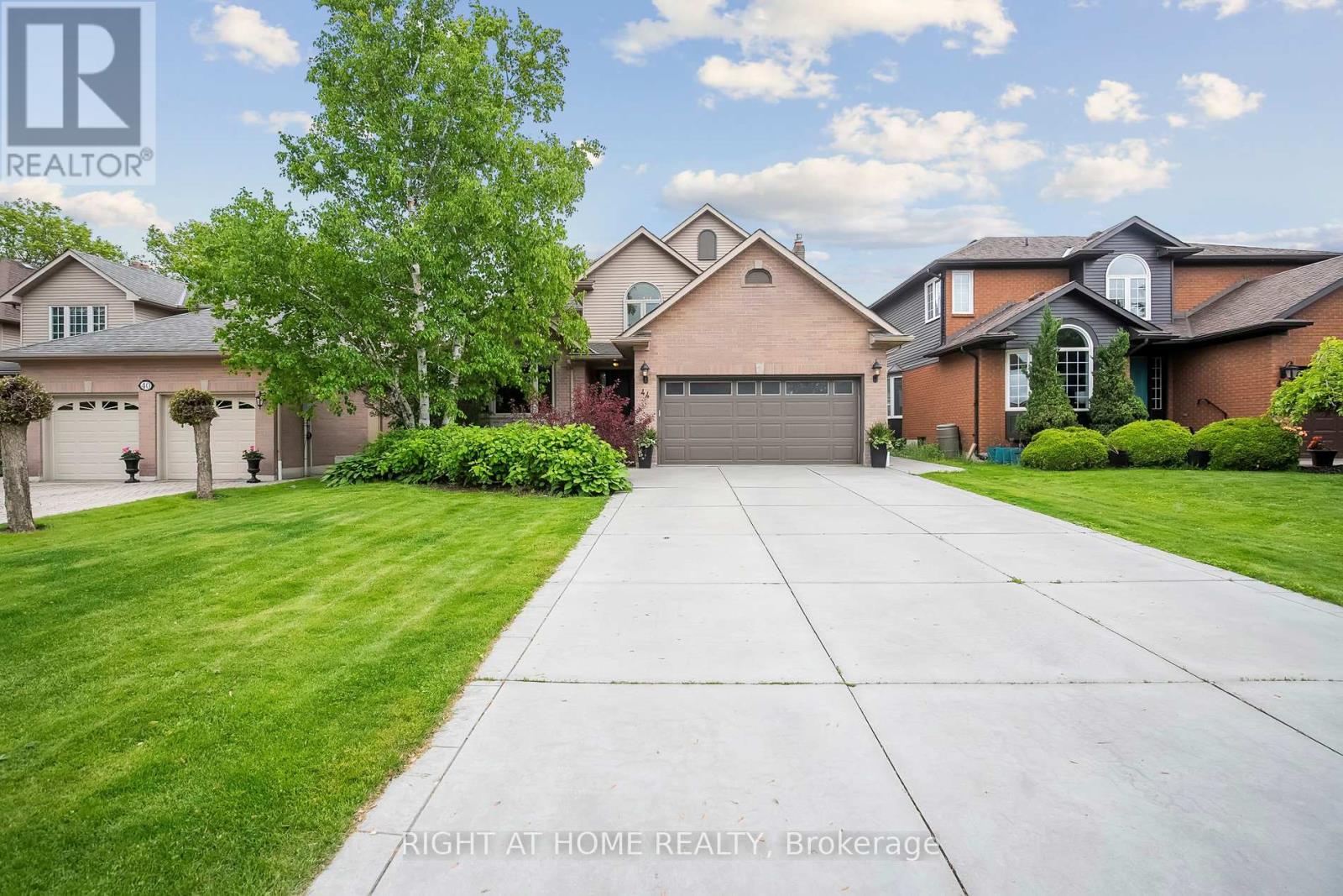 44 Citation Crescent, Hamilton, Ontario  L9K 1H8 - Photo 2 - X12205242