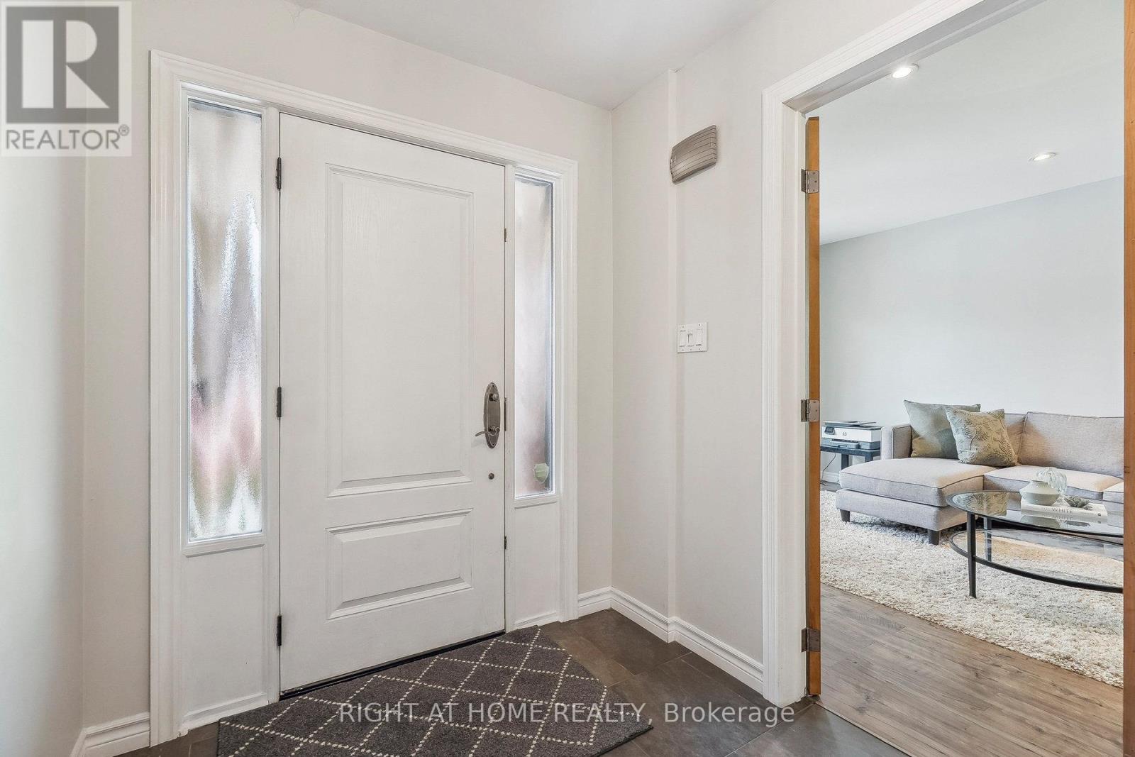 44 Citation Crescent, Hamilton, Ontario  L9K 1H8 - Photo 4 - X12205242