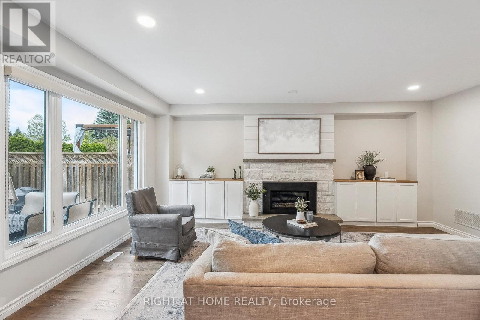 44 Citation Crescent, Hamilton, Ontario  L9K 1H8 - Photo 8 - X12205242