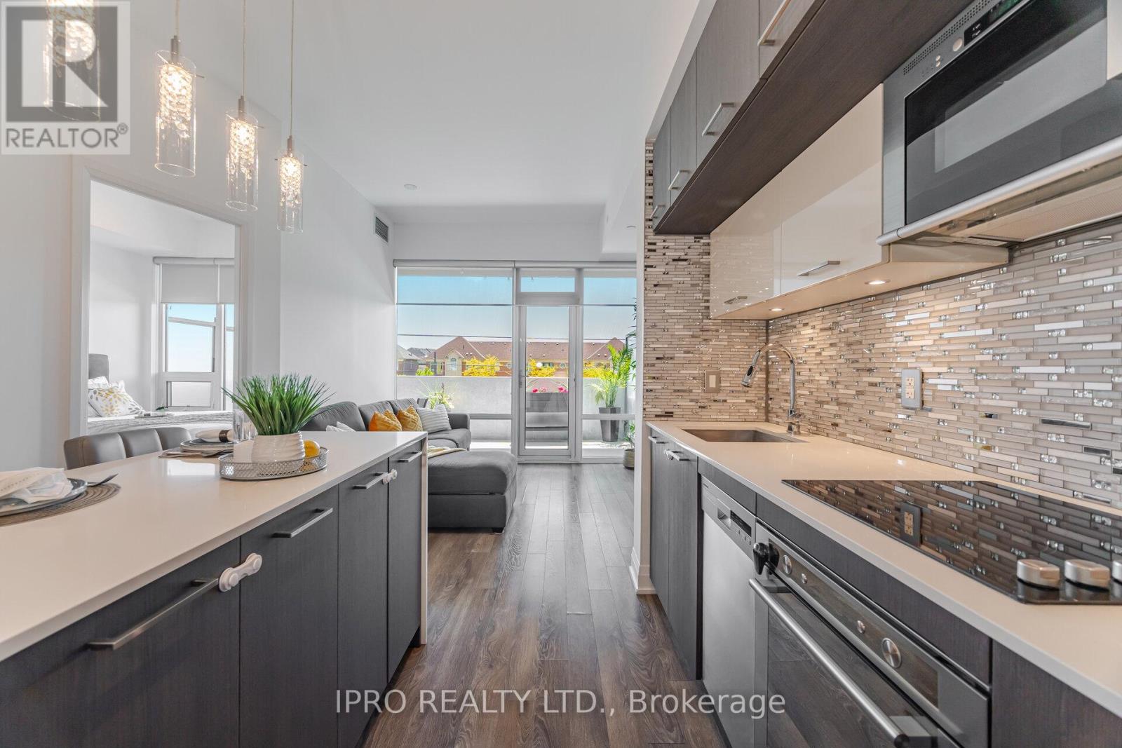 Unit #327 - 4800 Highway #7 Road, Vaughan, Ontario  L4L 1H8 - Photo 10 - N12176316