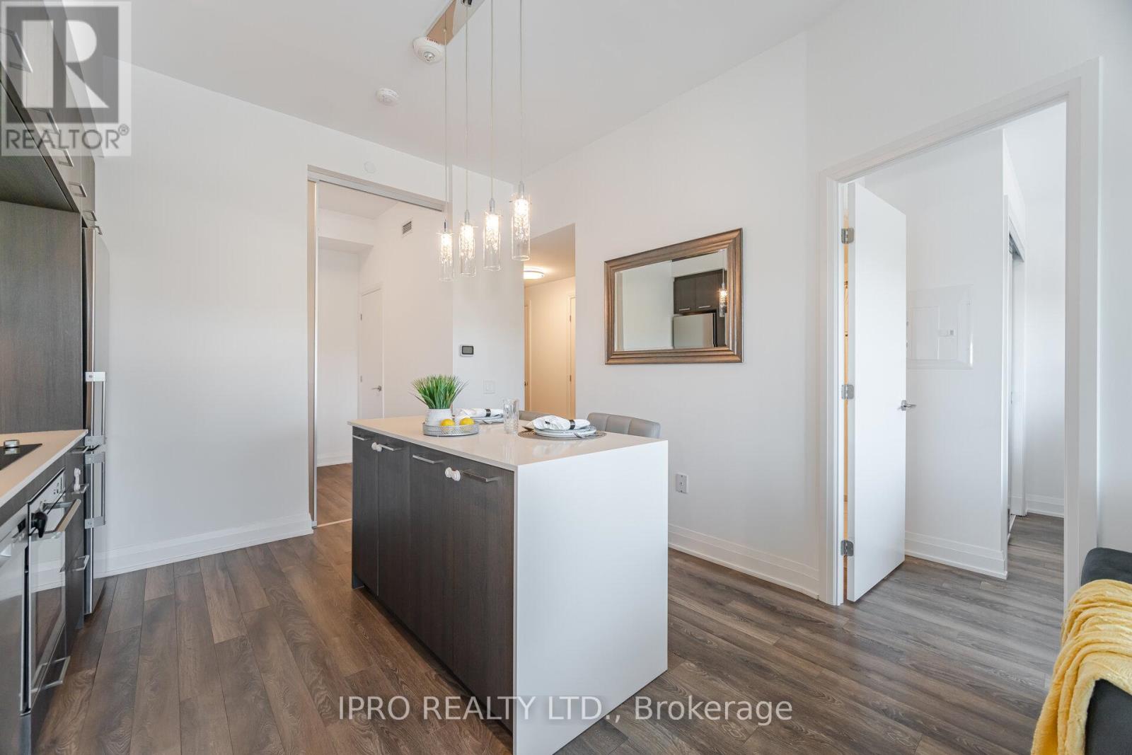 Unit #327 - 4800 Highway #7 Road, Vaughan, Ontario  L4L 1H8 - Photo 5 - N12176316