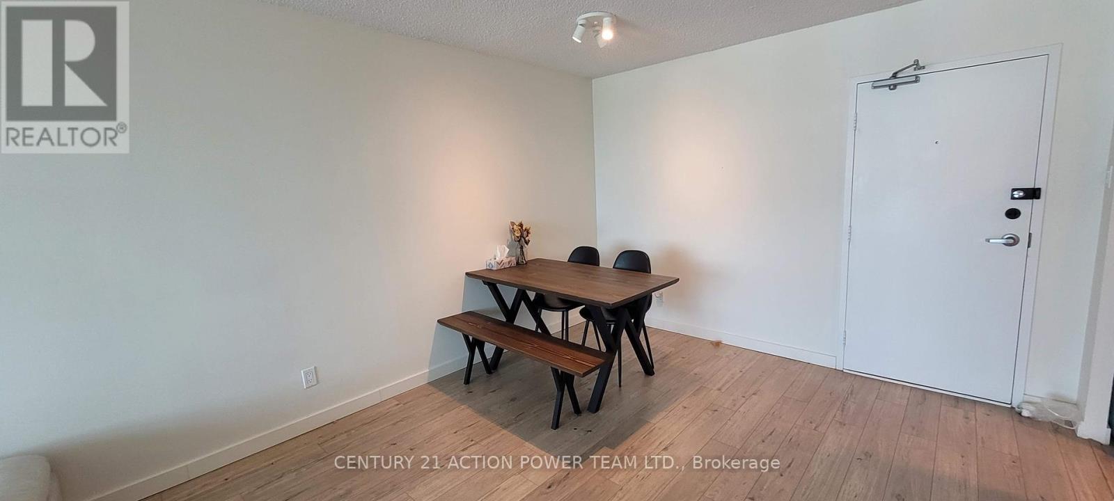 1002 - 555 Brittany Drive, Ottawa, Ontario  K1K 4C5 - Photo 6 - X12205247
