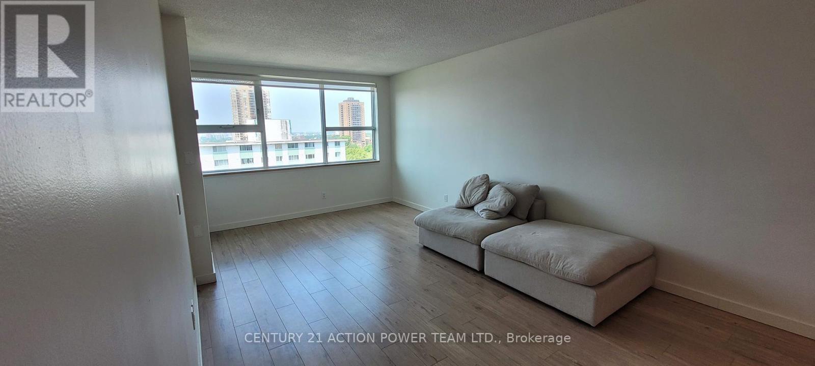1002 - 555 Brittany Drive, Ottawa, Ontario  K1K 4C5 - Photo 7 - X12205247