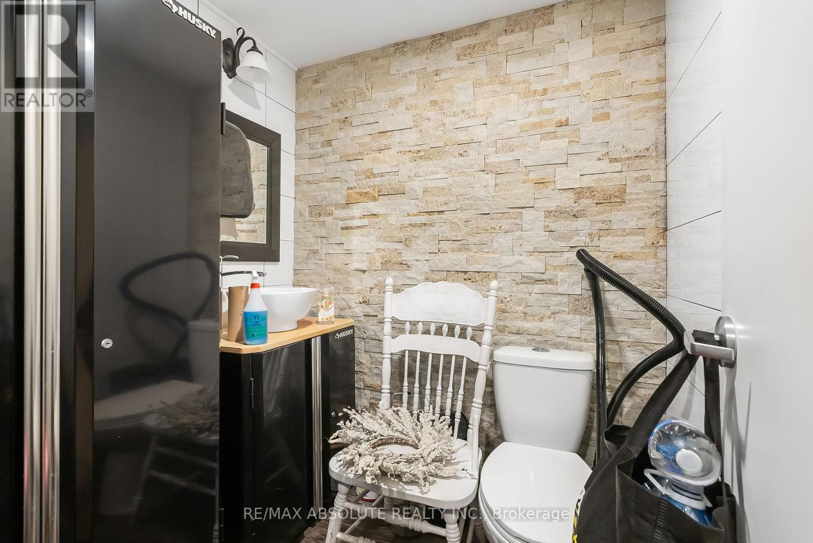 14 Spencer Street, Edwardsburgh/cardinal, Ontario  K0E 1X0 - Photo 41 - X12205251