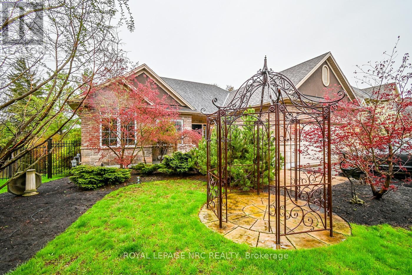Property at 18 MARTHA COURT image 4