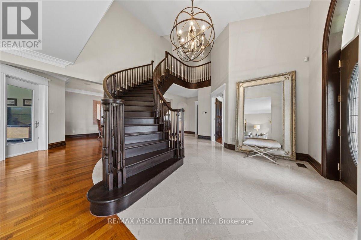 124 Biltmore Crescent, Ottawa, Ontario  K2S 2C6 - Photo 7 - X12118187