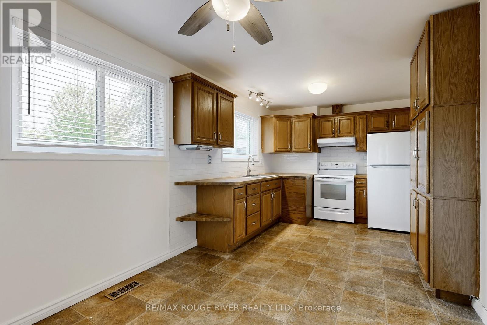 1373 Poprad Avenue, Pickering, Ontario  L1W 1L2 - Photo 10 - E12194949