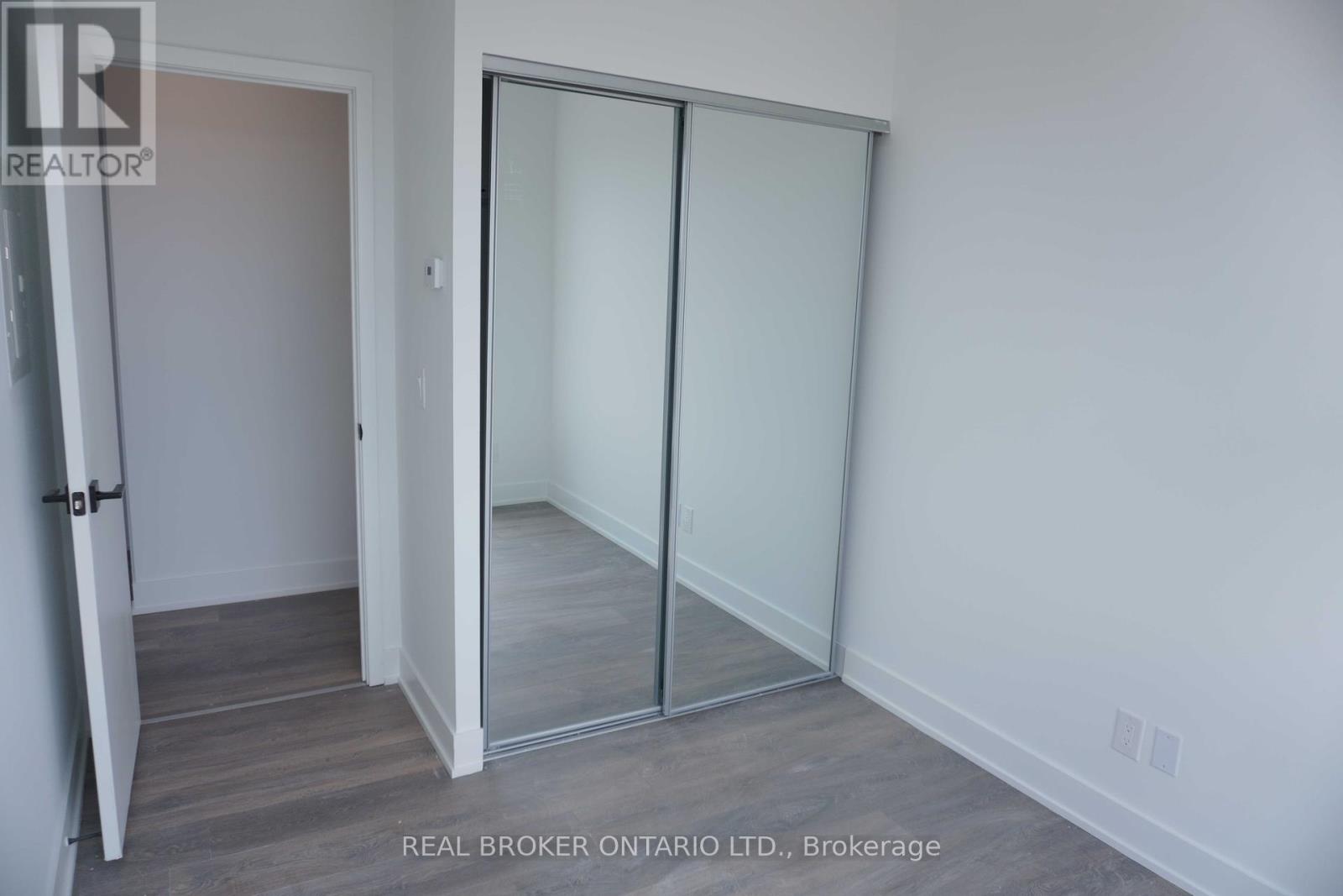 510 - 2489 Taunton Road, Oakville, Ontario  L6H 3R9 - Photo 8 - W12205257