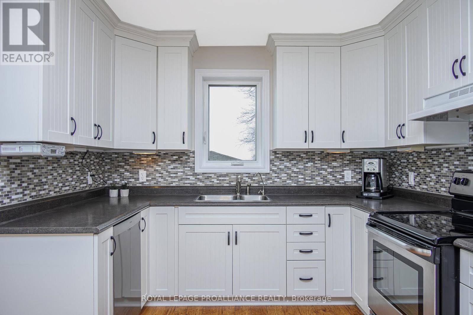 541g South Shore Road, Greater Napanee, Ontario  K7R 3K7 - Photo 11 - X12177805