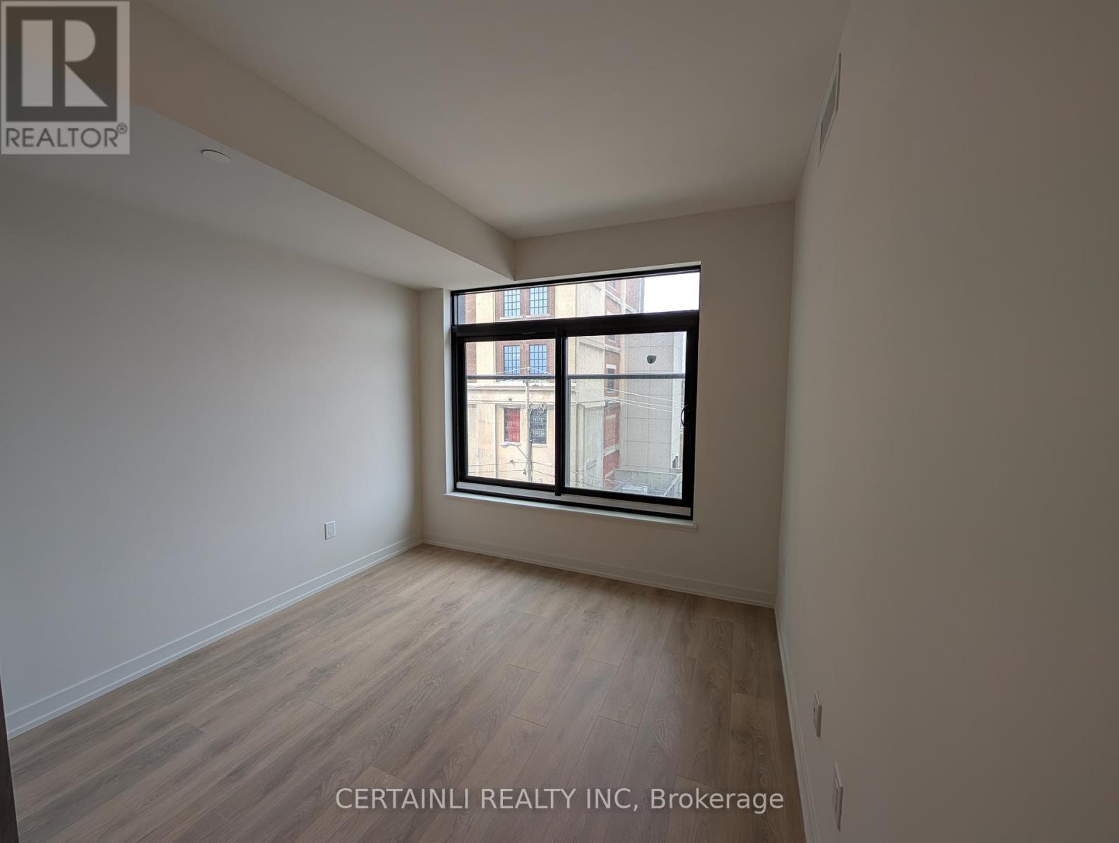 307 - 181 Sterling Street, Toronto, Ontario  M6R 2B2 - Photo 5 - C12205270
