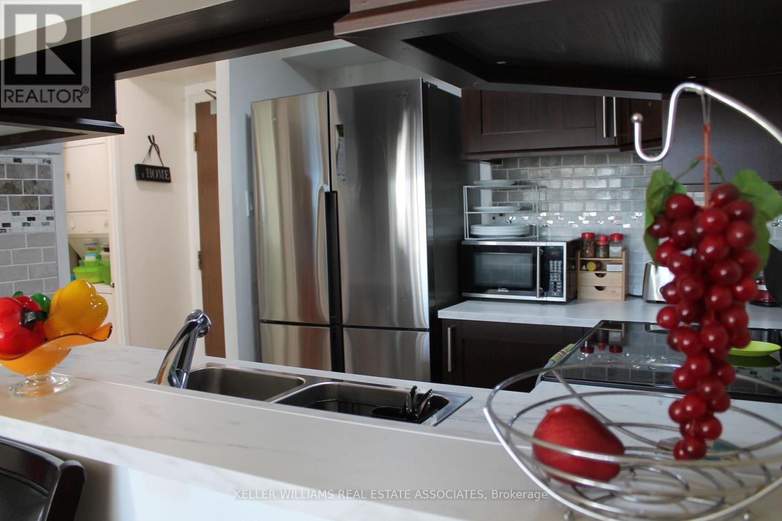 1104 - 50 Kingsbridge Garden Circle, Mississauga, Ontario  L5R 1Y2 - Photo 14 - W12157341