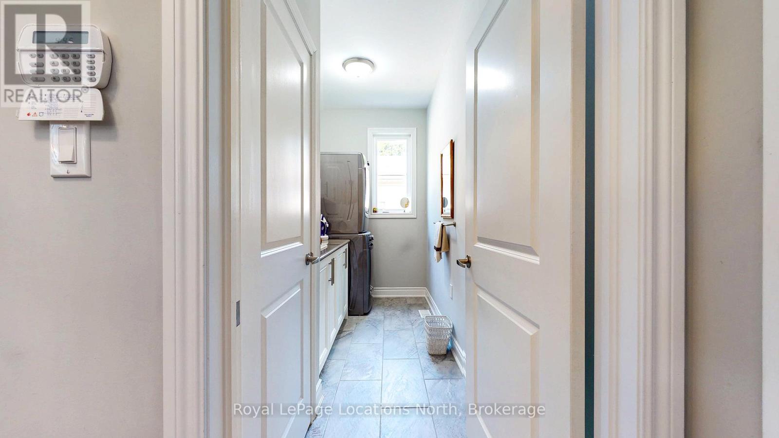 55 34th Street N, Wasaga Beach, Ontario  L9Z 2C2 - Photo 37 - S12194324