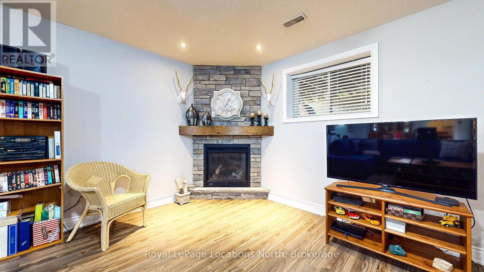 55 34th Street N, Wasaga Beach, Ontario  L9Z 2C2 - Photo 40 - S12194324
