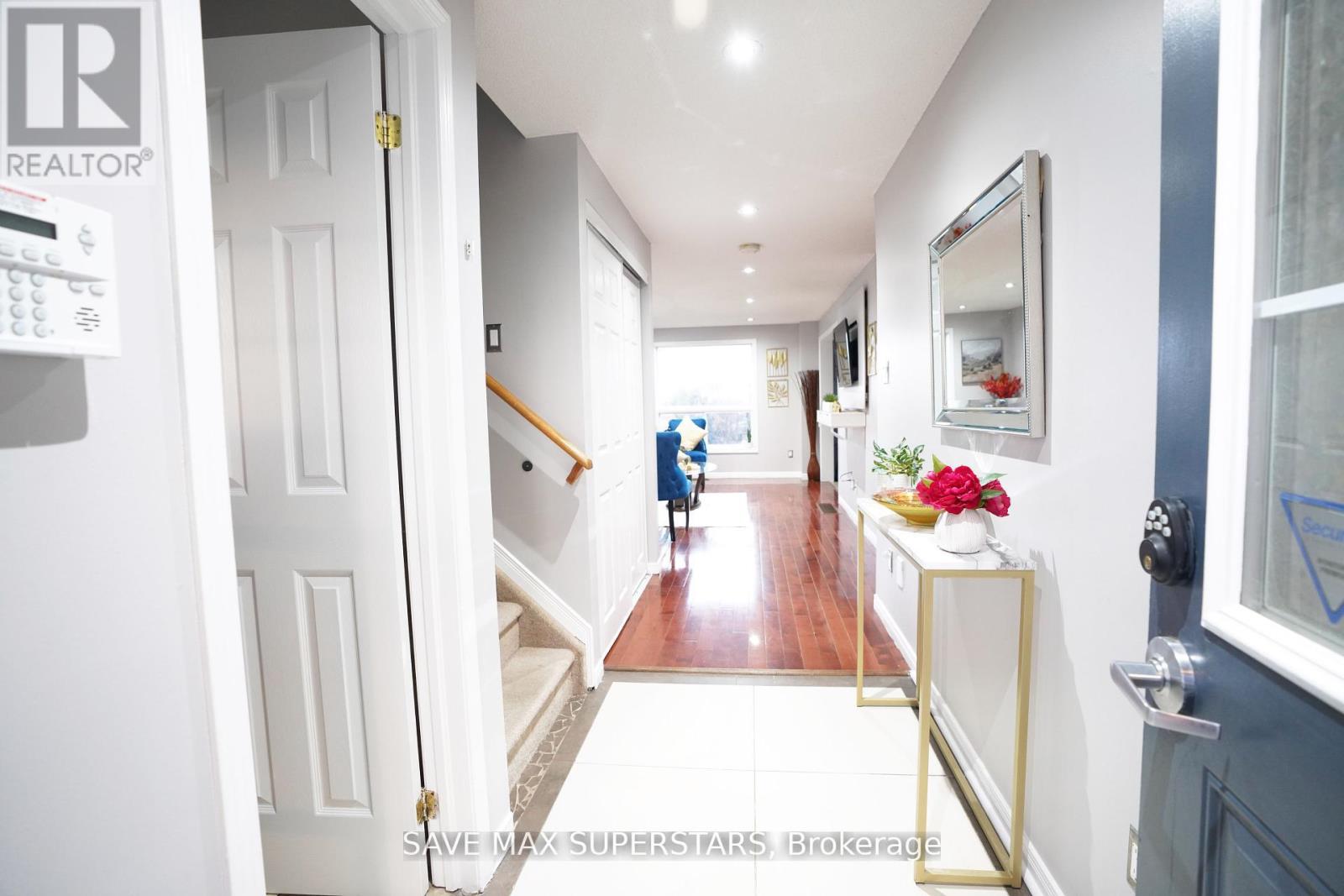 2023 Swan Street, Innisfil, Ontario  L9S 0B5 - Photo 6 - N12170534
