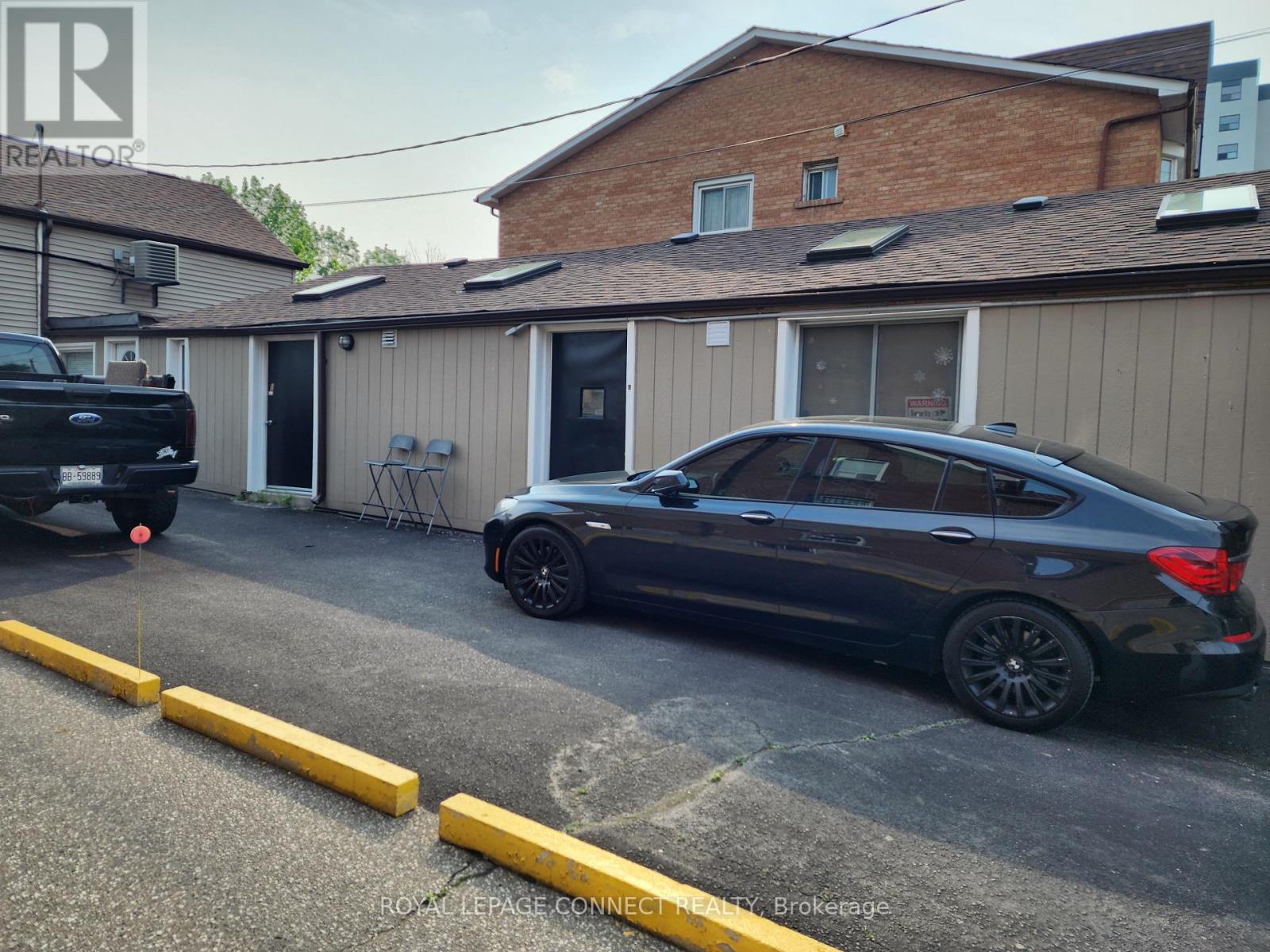 33 South Station Street, Toronto, Ontario  M9N 2B2 - Photo 3 - W12203019