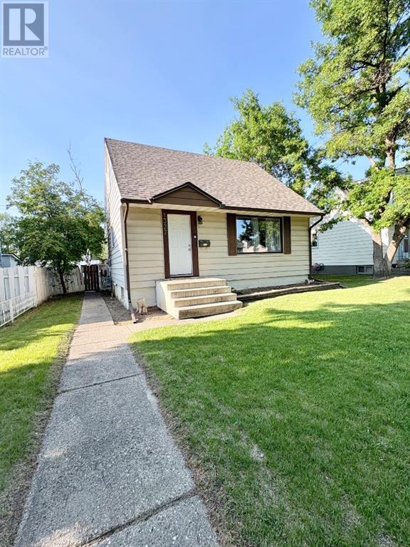 1327 5A Avenue N, Lethbridge, Alberta