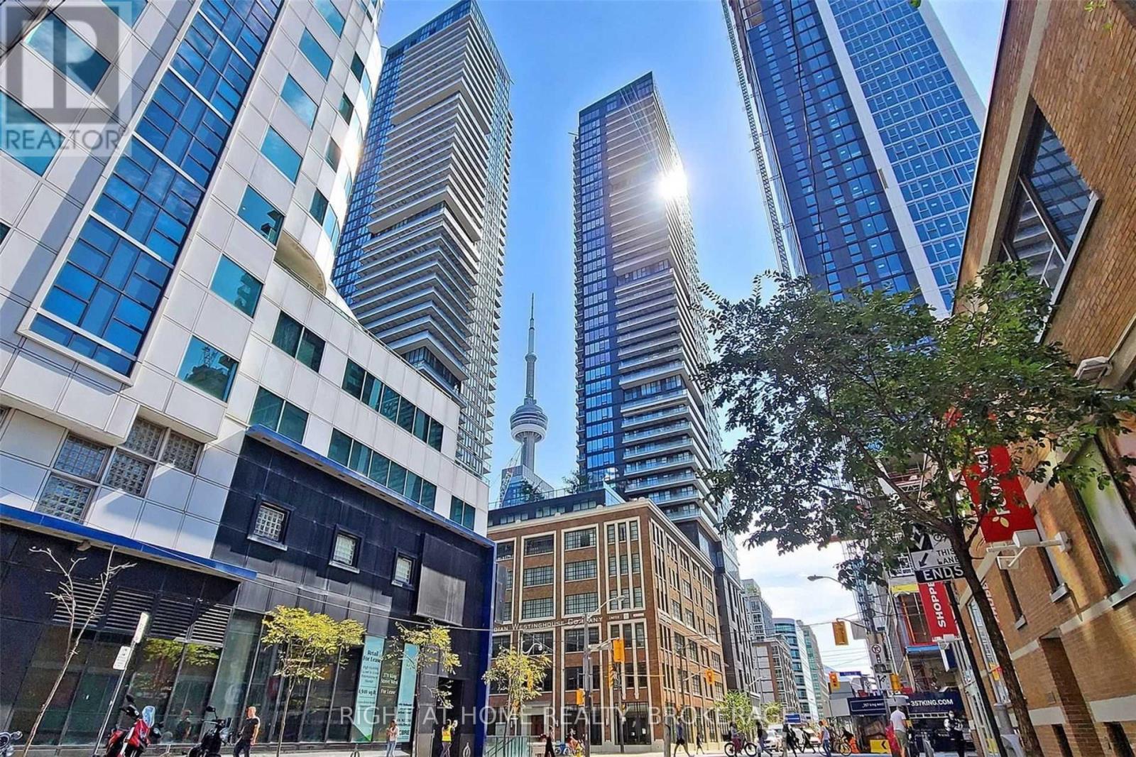 3706 - 125 Blue Jays Way, Toronto, Ontario  M5V 0N5 - Photo 1 - C12205290