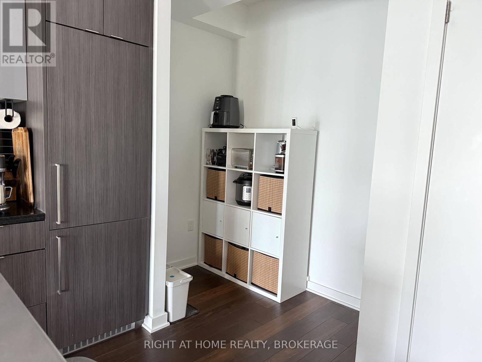 3706 - 125 Blue Jays Way, Toronto, Ontario  M5V 0N5 - Photo 14 - C12205290