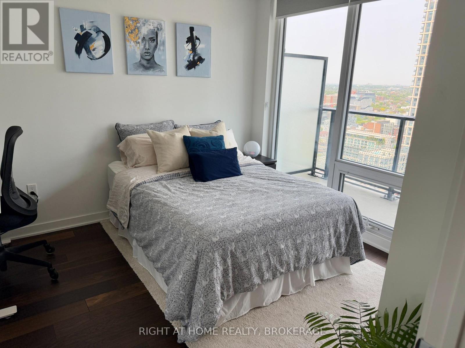 3706 - 125 Blue Jays Way, Toronto, Ontario  M5V 0N5 - Photo 21 - C12205290