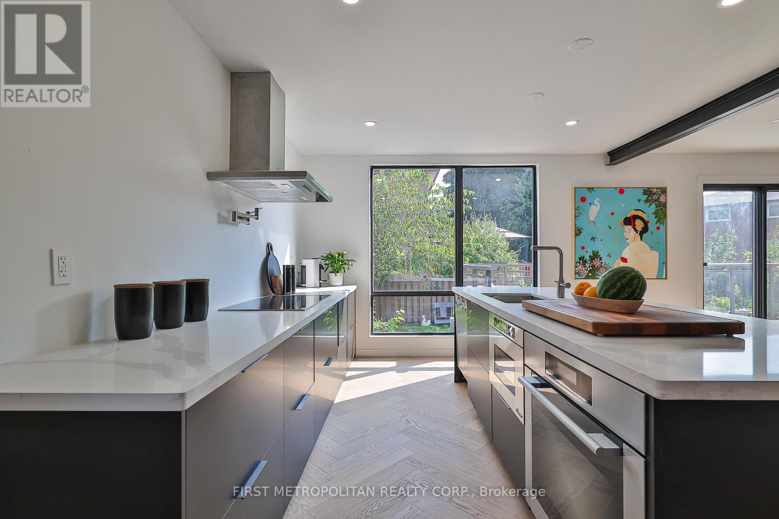 Property at 395 MORRISH ROAD image 5