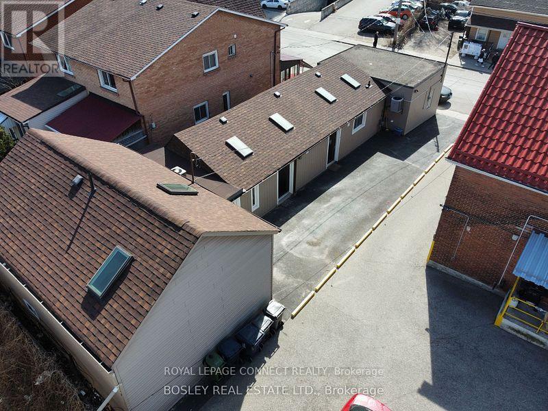 33 South Station Street, Toronto, Ontario  M9N 2B2 - Photo 5 - W12203019