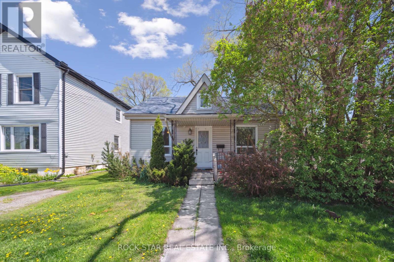 56 Breadalbane Street, Hamilton, Ontario  L8R 3G1 - Photo 3 - X12145847