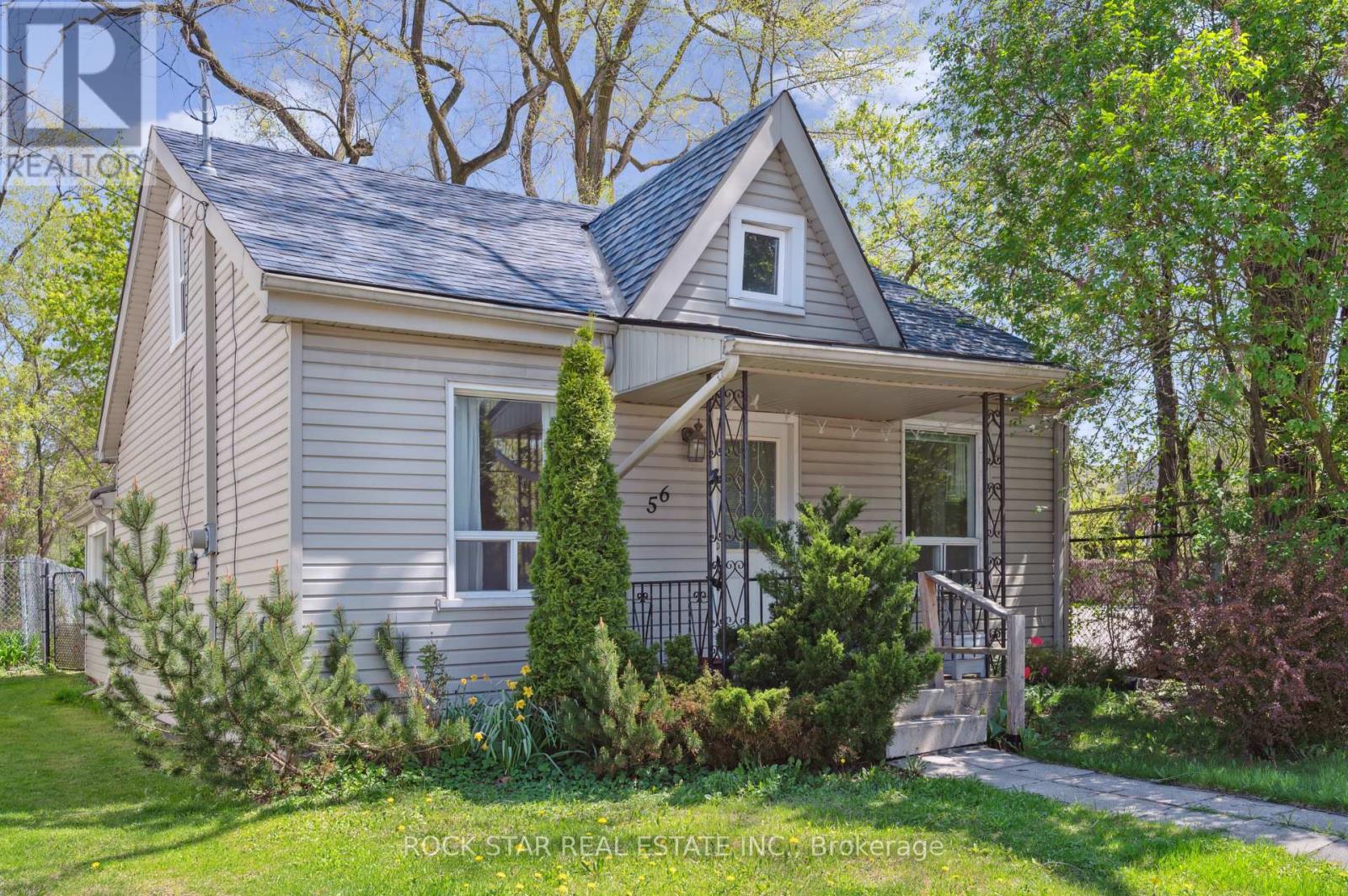 56 Breadalbane Street, Hamilton, Ontario  L8R 3G1 - Photo 1 - X12145847