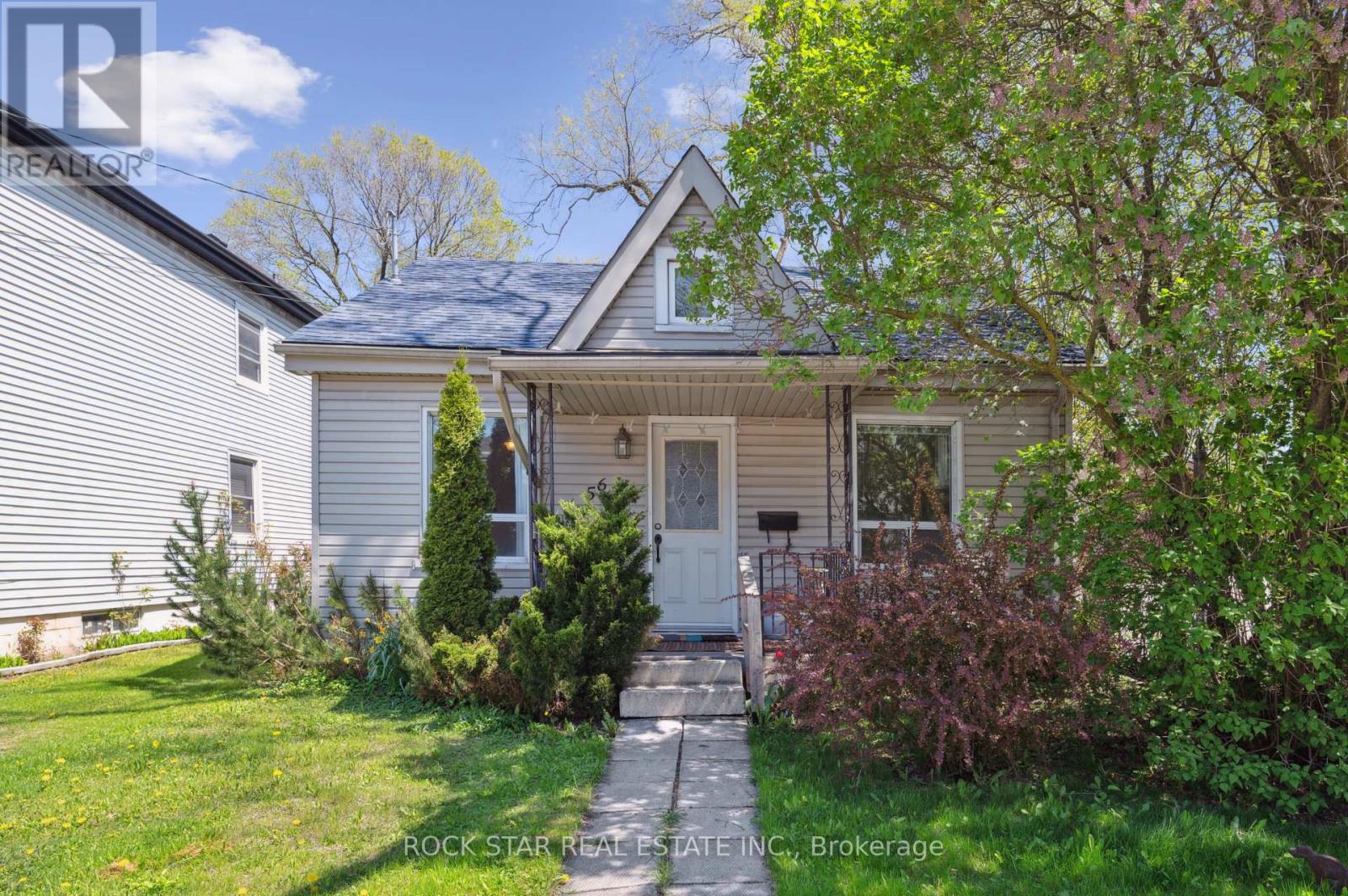 56 Breadalbane Street, Hamilton, Ontario  L8R 3G1 - Photo 2 - X12145847