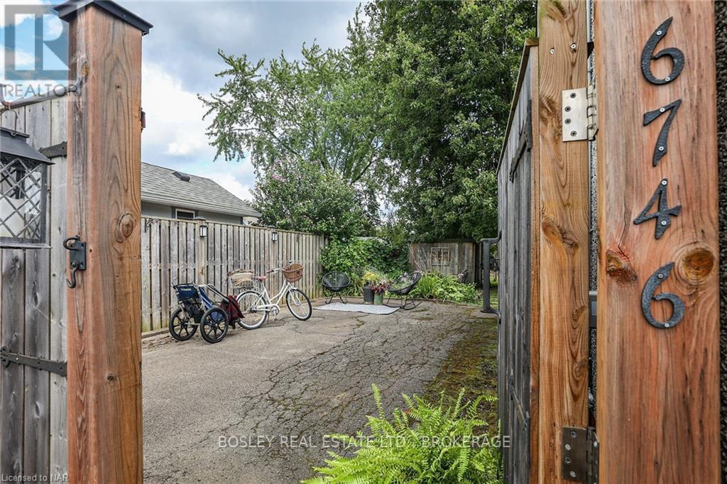 6746 Waters Avenue, Niagara Falls (Arad/fallsview), Ontario  L2G 5X1 - Photo 36 - X12205255