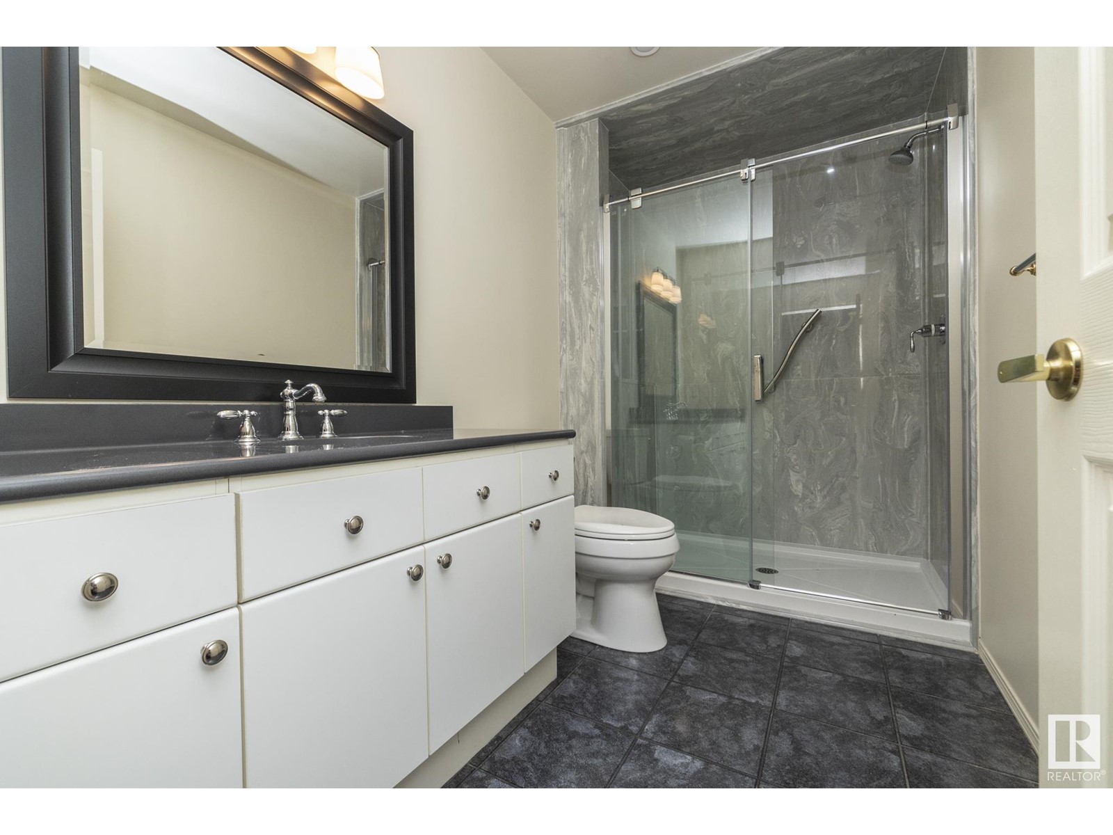10004 97 Av Nw, Edmonton, Alberta  T5K 0B1 - Photo 14 - E4441204