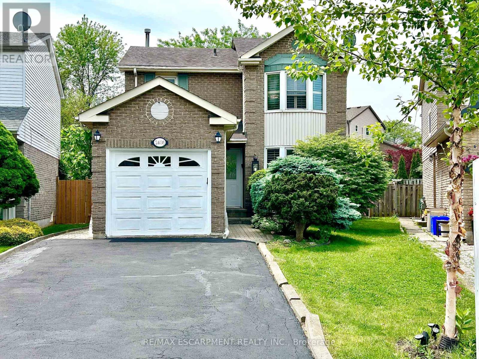 2408 PAULA COURT, Burlington, Ontario