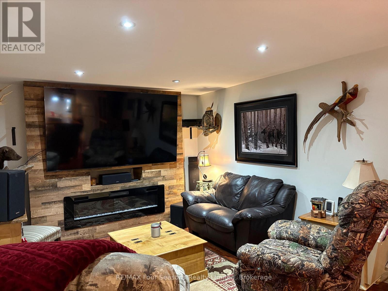 19 Clarkson Crescent, Collingwood, Ontario  L9Y 3B7 - Photo 5 - S12205311