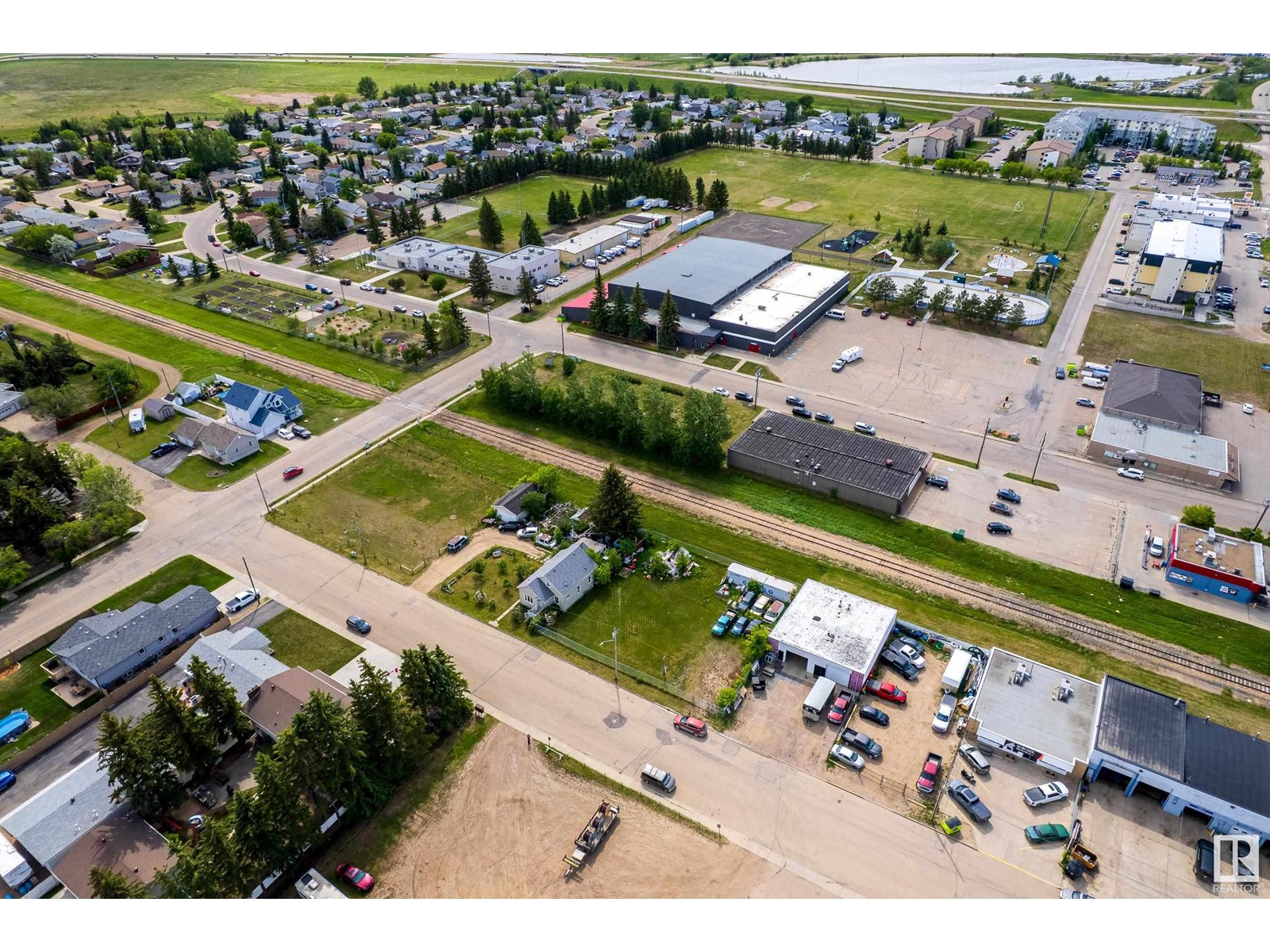 9916 103 St, Morinville, Alberta  T8R 1E6 - Photo 6 - E4441206