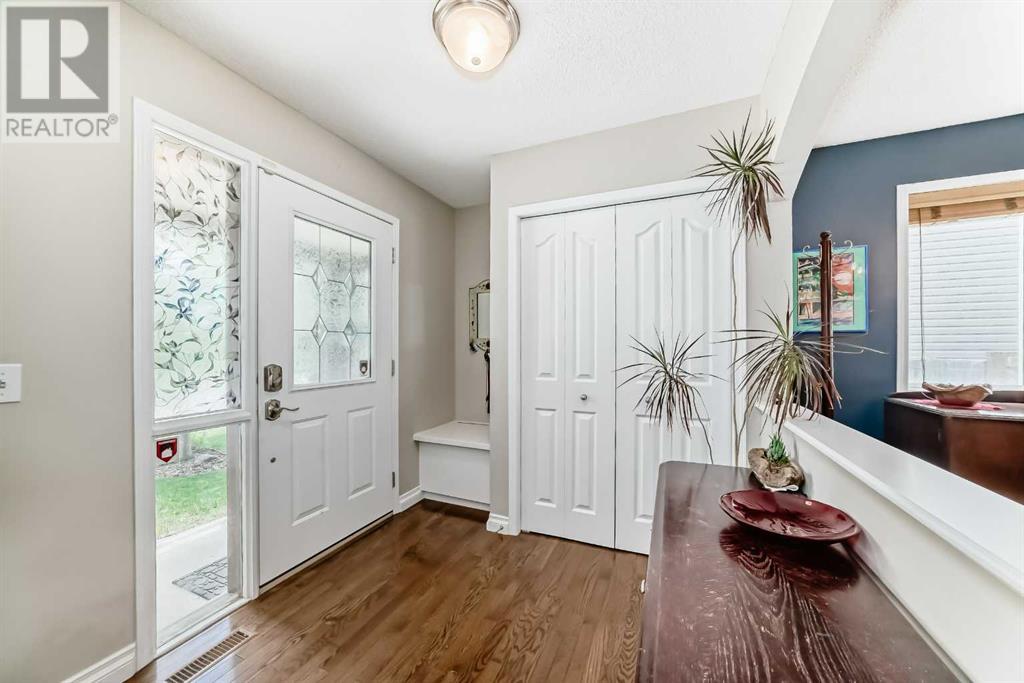 Property at 54 Cougarstone Mews SW image 3