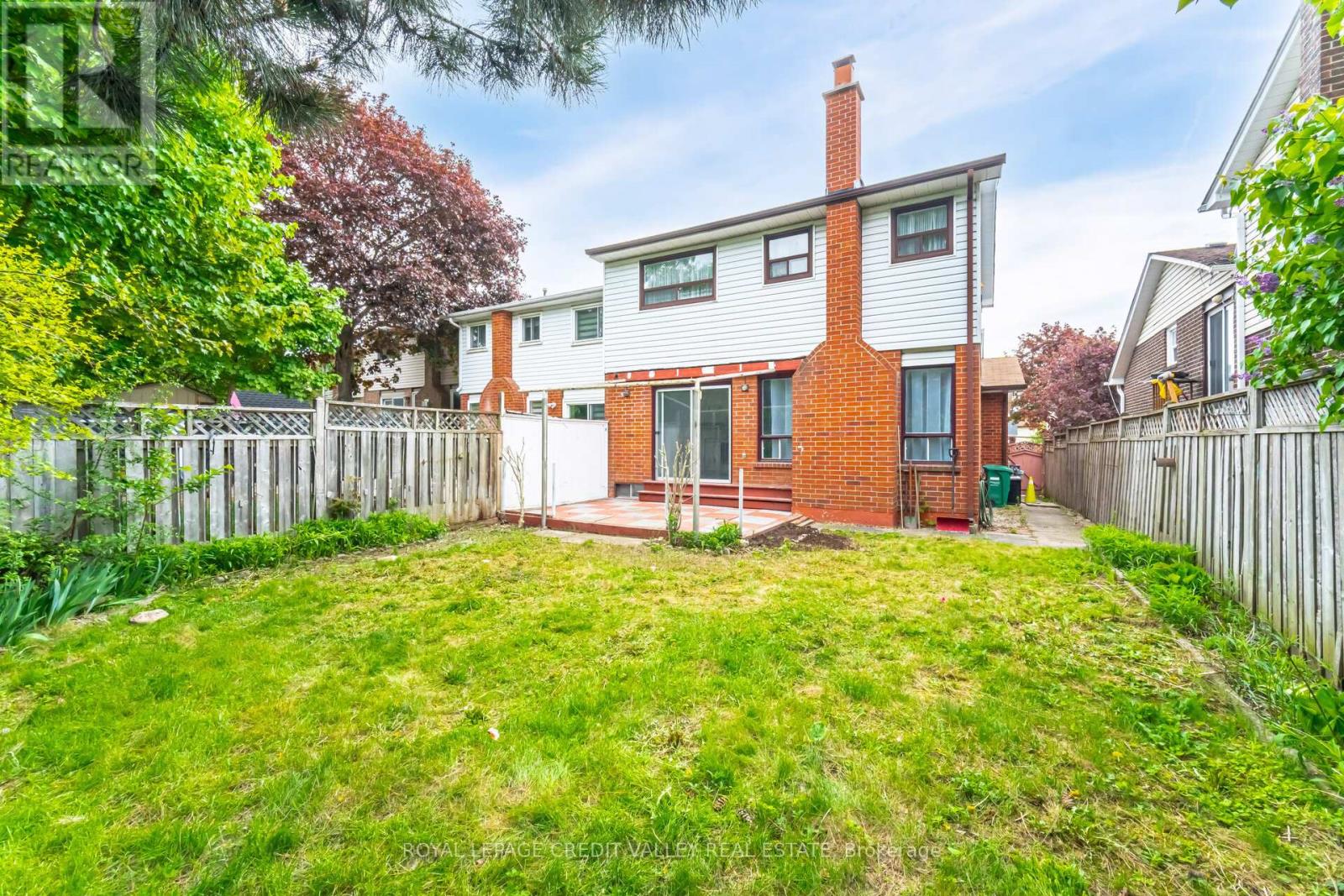 44 Courtleigh Square, Brampton, Ontario  L6Z 1J3 - Photo 34 - W12205305